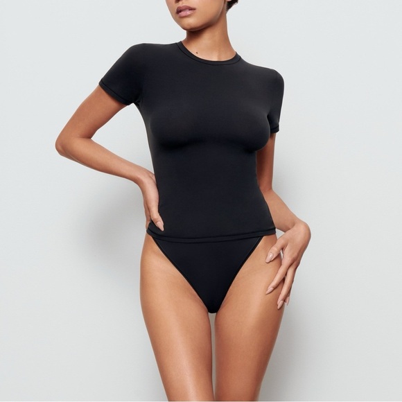 SKIMS Fits Everybody Tshirt - Onyx Black NWT M Medium - Picture 4 of 6